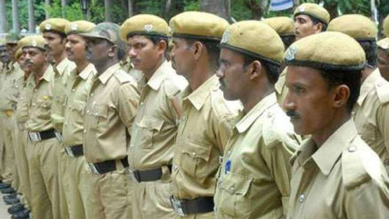 दहावी आणि बारावी पास उमेदवार हे या भरती प्रक्रियेसाठी आरामात अर्ज करू शकतात. या भरती प्रक्रियेसाठी वयाची अट ही लागू करण्यात आलीये.