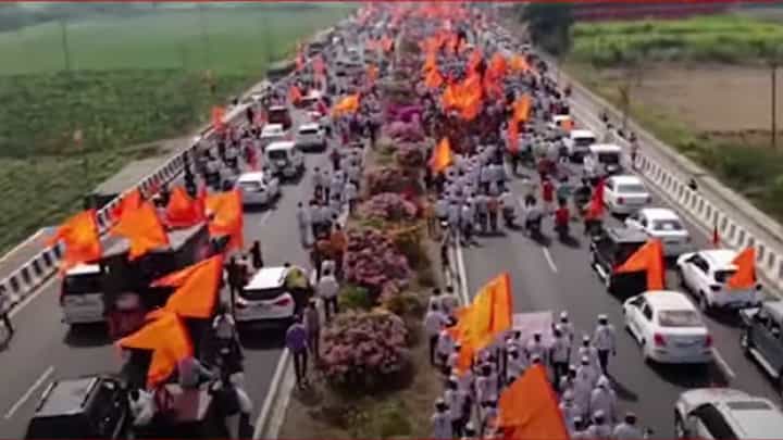 Maratha Reservation : भगवं वादळ मुंबईच्या दिशेने... मनोज जरांगे यांच्या पायी मोर्चात मराठा समाज एकवटला Maratha Reservation : भगवं वादळ मुंबईच्या दिशेने... मनोज जरांगे यांच्या पायी मोर्चात मराठा समाज एकवटला