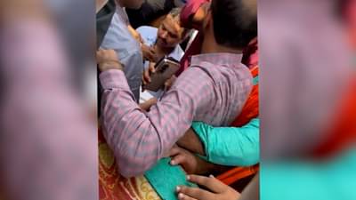 Maratha Reservation | सरकारचा GR घेऊन आलेल्या मंगेश चिवटेंना भोवळ