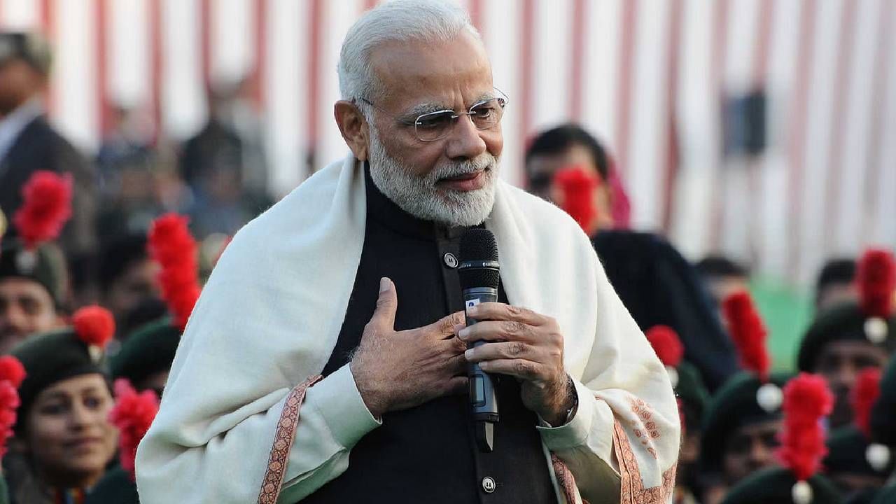 शिवरायांच्या घराण्यातून देण्यात येणारा शिव सन्मान पुरस्कार पंतप्रधान मोदी यांना जाहीर