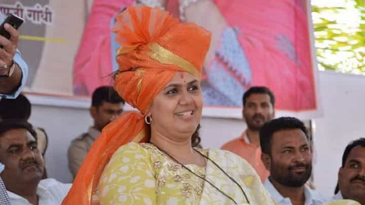 Video | आता त्यांनी 'एक ओबीसी, लाख ओबीसी' म्हणायला हरकत नाही, पंकजा मुंडे याचं आवाहन Video | आता त्यांनी 'एक ओबीसी, लाख ओबीसी' म्हणायला हरकत नाही, पंकजा मुंडे याचं आवाहन