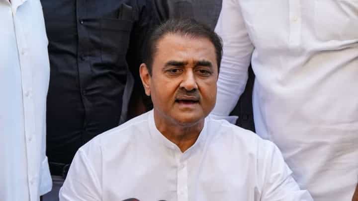 भंडाऱ्यात राष्ट्रवादीच्या प्रफुल्ल पटेल यांना मोठा धक्का, बडा नेत्याच्या गनिमी काव्याची चर्चा भंडाऱ्यात राष्ट्रवादीच्या प्रफुल्ल पटेल यांना मोठा धक्का, बडा नेत्याच्या गनिमी काव्याची चर्चा