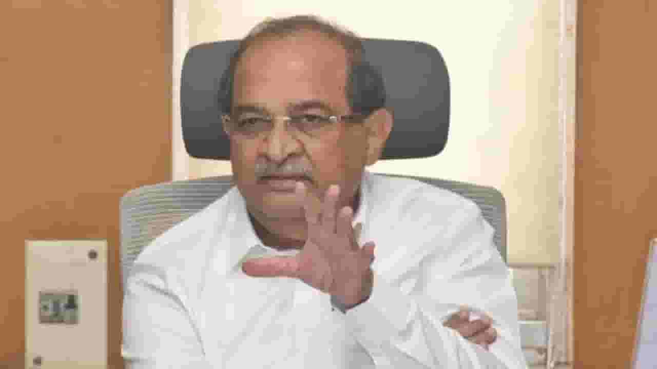 काँग्रेस नेते भाजपात जाणार? राधाकृष्ण विखे पाटील यांचं मोठं वक्तव्य काय? काँग्रेस नेते भाजपात जाणार? राधाकृष्ण विखे पाटील यांचं मोठं वक्तव्य काय?