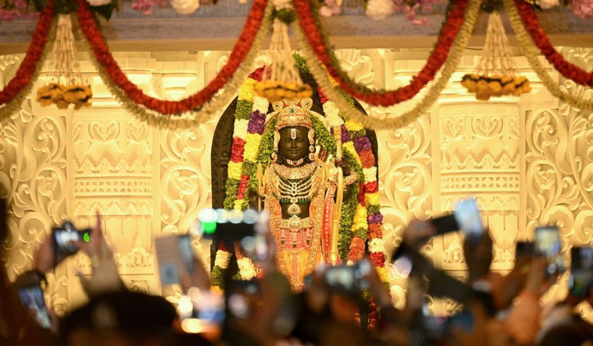 Ram Mandir   | जेलमध्ये झाडू लावून मुस्लिम कैद्याने राम मंदिरास दान दिली पूर्ण कमाई