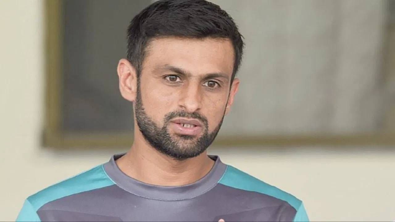 Shoaib Malik : लग्न असो वा नो-बॉल.. प्रत्येक काम 3 वेळा करतो, शोएब मलिक तूफान ट्रोल