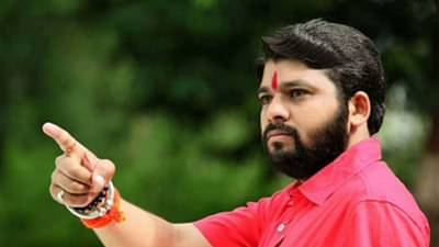 मोठी बातमी : शेतकरी नेते रविकांत तुपकर यांना पोलिसांनी घेतले ताब्यात, कार्यकर्ते आक्रमक