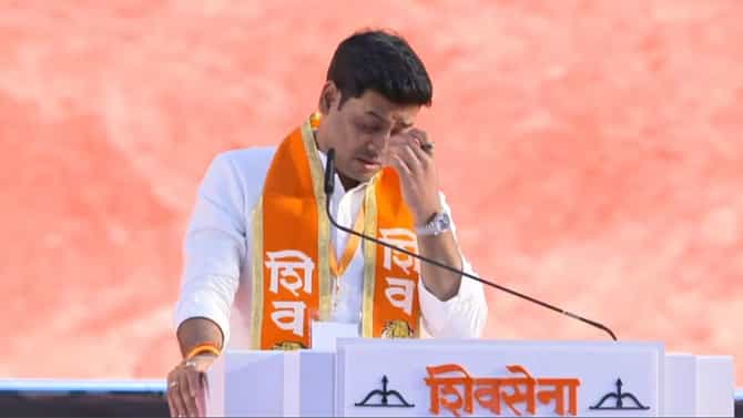 श्रीकांत शिंदे भाषण करताना भावूक, असं नेमकं काय घडलं?