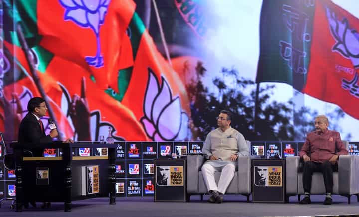WITT Global Summit : 'अजित पवार पहले चक्की पीसिंग और अब...', प्रमोद तिवारी यांच्या टीकेवर गौरव भाटिया यांचे प्रत्युत्तर काय? WITT Global Summit : 'अजित पवार पहले चक्की पीसिंग और अब...', प्रमोद तिवारी यांच्या टीकेवर गौरव भाटिया यांचे प्रत्युत्तर काय?