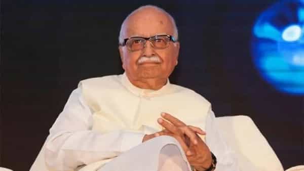 भारतीय जनता पक्षाचे ज्येष्ठ नेते लालकृष्ण आडवाणी यांना देशातील सर्वोच्च नागरी सन्मान 'भारतरत्न' पुरस्कार जाहीर झाला आहे. आडवाणी यांचा हा पुरस्कार देऊन गौरव करण्यात येणार आहे.