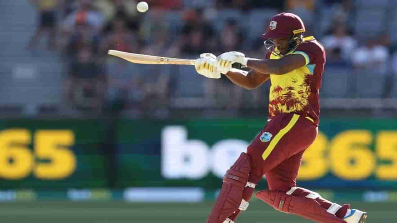 Andre Russell | 6,0,4,6,6,6... आंद्रे रसेलची वादळी खेळी, झॅम्पाला फोडला