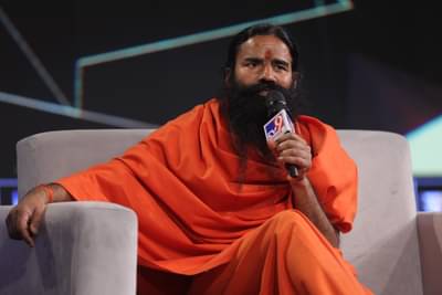 बाबा रामदेव यांचे सोशल मीडियावर फॉलोअर्स किती? अनेकांची बंद होणार बोलती!