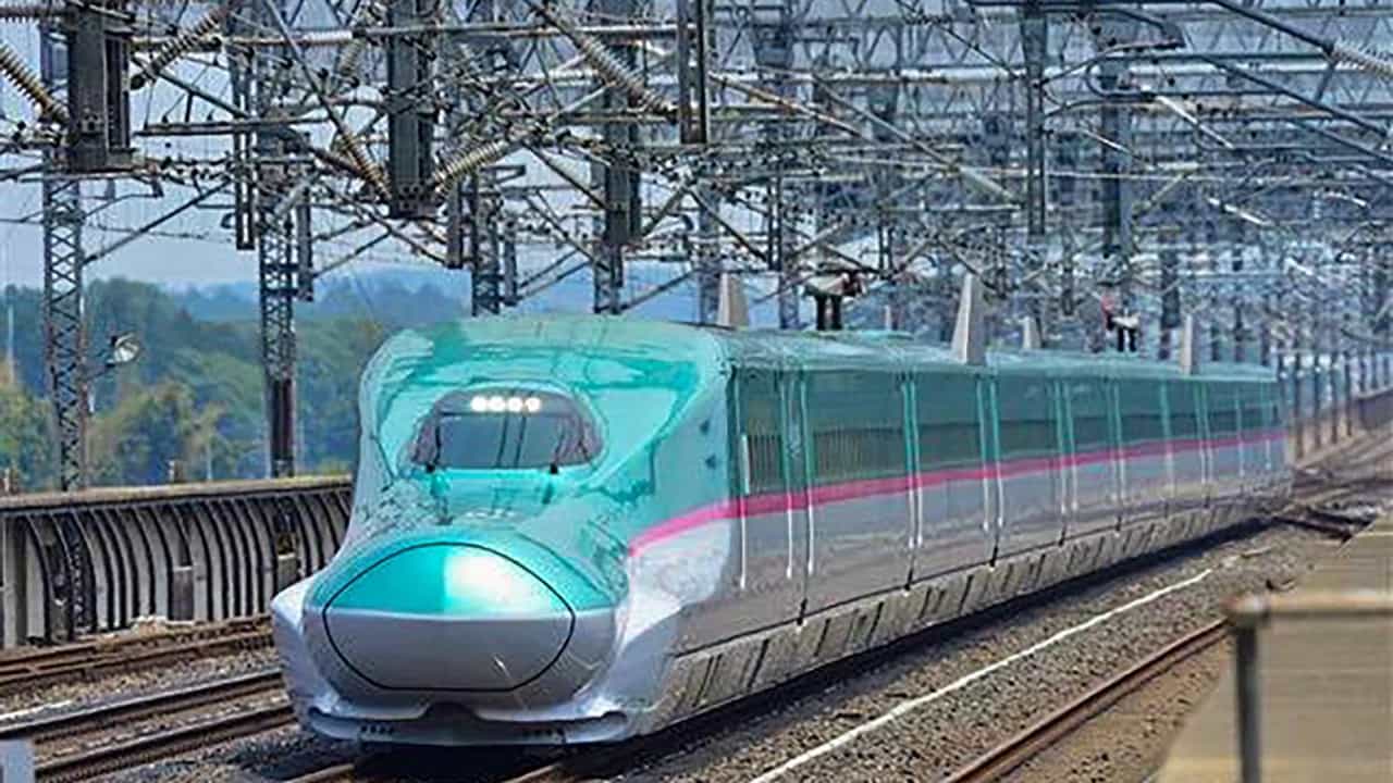 Mumbai To Ahmedabad Bullet Train | भारतात केव्हा सुरु होणार बुलट ट्रेन ? रेल्वेमंत्र्यांनी दिली अपडेट