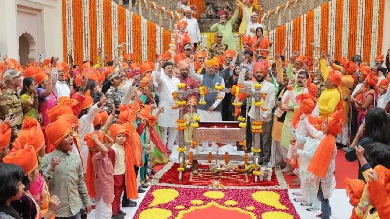 संदीप राजगोळकर, प्रतिनिधी- टीव्ही 9 मराठी, दिल्ली | 19 फेब्रुवारी 2024 : छत्रपती शिवाजी महाराज यांची आज जयंती... त्यानिमित्त ठिकठिकाणी विविध कार्यक्रमांचं आयोजन करण्यात आलं होतं. राजधानी दिल्लीतही उत्साह पाहायला मिळाला.