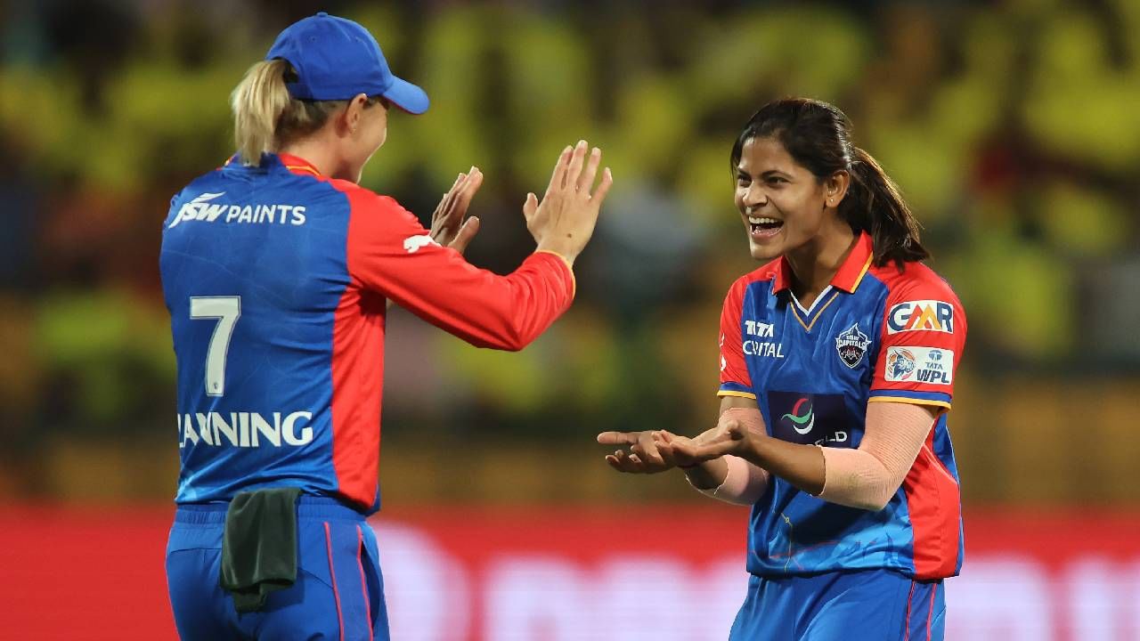 WPL 2024, UPW vs DC : युपी वॉरियर्सचा डाव 119 धावांवर आटोपला, दिल्लीसमोर विजयासाठी 120 धावांचं आव्हान WPL 2024, UPW vs DC : युपी वॉरियर्सचा डाव 119 धावांवर आटोपला, दिल्लीसमोर विजयासाठी 120 धावांचं आव्हान