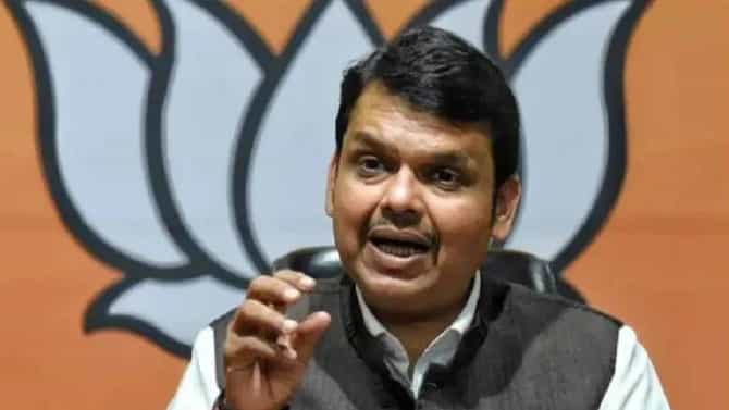 मग गृहमंत्रीपद तुमच्याकडे गोट्या खेळायला आहे का? ठाकरे गटाने वापरले बोचरे शब्द