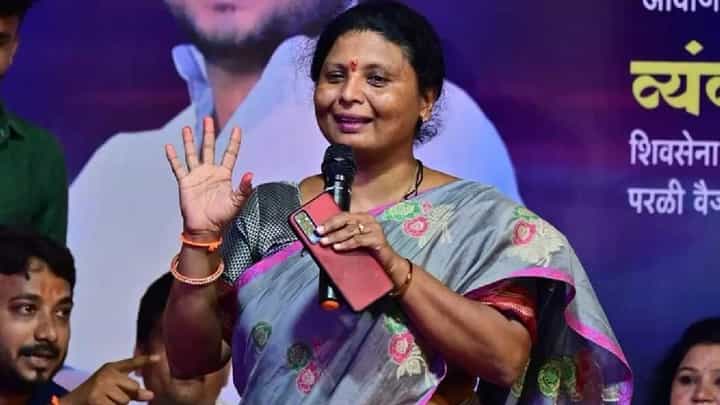 'लोकसभा असो की विधानसभा विकलेला माल परत नाही', सुषमा अंधारेंचा रोख कुणावर? 'लोकसभा असो की विधानसभा विकलेला माल परत नाही', सुषमा अंधारेंचा रोख कुणावर?