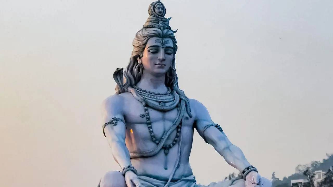 Mahashivratri 2024 : यंदा किती तारखेला साजरी होणार महाशिवरात्री? मुहूर्त आणि पूजा विधी