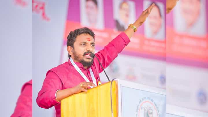 लोकसभा निवडणुकीपूर्वी राज्यात राजकीय भूकंप? अमोल मिटकरी यांचा मोठा दावा काय? लोकसभा निवडणुकीपूर्वी राज्यात राजकीय भूकंप? अमोल मिटकरी यांचा मोठा दावा काय?