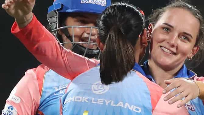 WPL 2024, MI vs UPW : युपी वॉरियर्सने नाणेफेकीचा कौल जिंकत निवडली गोलंदाजी, अशी असेल प्लेइंग इलेव्हन