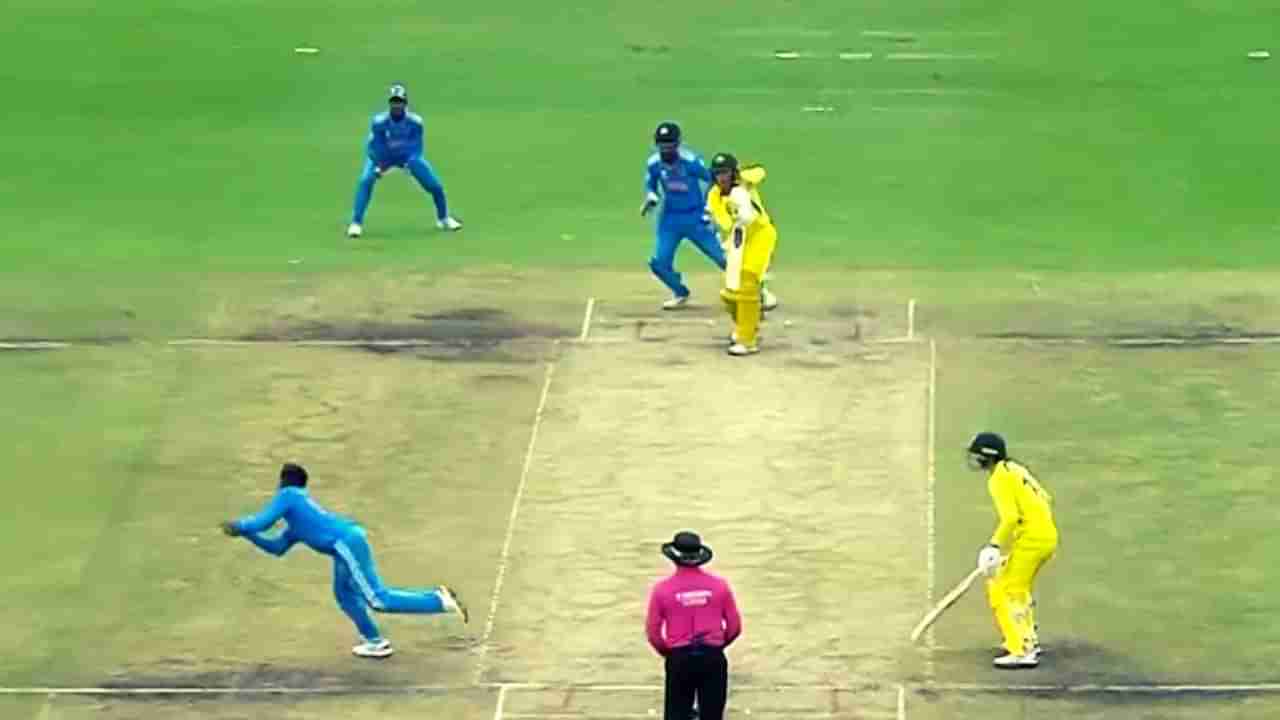 IND vs AUS | टीम इंडियातील खेळाडूच्या भावाने अंडर 19 वर्ल्ड कप फायनल सामन्यात घेतला कडक कॅच, पाहा व्हिडीओ