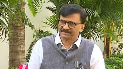 ...तर ते फोटो आम्हाला जाहीर करावे लागतील; संजय राऊत यांना कुणी दिला इशारा?