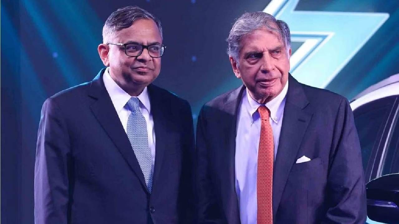 100 कोटी पगार, Ratan Tata यांचा उजवा हात, कोण आहे ही व्यक्ती?