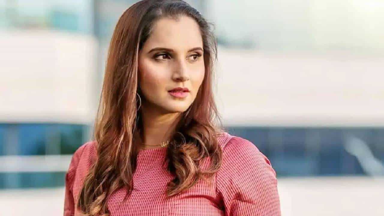सानिया मिर्झा ही गेल्या काही दिवसांपासून सतत चर्चेत आहे. सानिया मिर्झा हिच्या आयुष्यामध्ये मोठे वादळ आल्याचे बघायला मिळतंय.