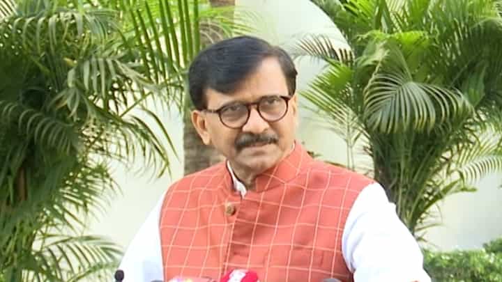 संजय राऊत यांची पंतप्रधान नरेंद्र मोदींवर टीका, 'या' नेत्यानं थेट काढली लायकी? संजय राऊत यांची पंतप्रधान नरेंद्र मोदींवर टीका, 'या' नेत्यानं थेट काढली लायकी?