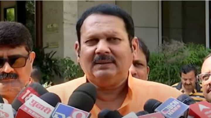 उदयनराजे साताऱ्यातून लोकसभा निवडणूक लढवणार? काय व्यक्त केली इच्छा? उदयनराजे साताऱ्यातून लोकसभा निवडणूक लढवणार? काय व्यक्त केली इच्छा?