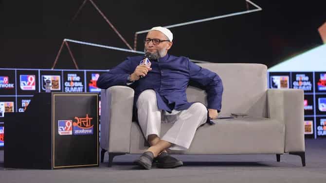 WITT Satta Sammelan | मी नथुराम गोडसेच्या विरोधात, बाबरी मशीद जिंदाबाद बोलणारच; ओवैसी असं का म्हणाले?
