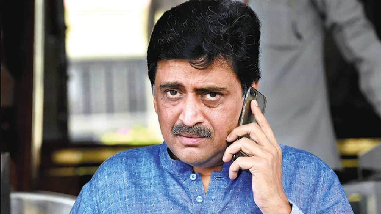 महाराष्ट्राच्या राजकारणात चाललंय तरी काय? राहुल नार्वेकर यांची भेट घेतली अन् अशोक चव्हाण नॉट रिचेबल