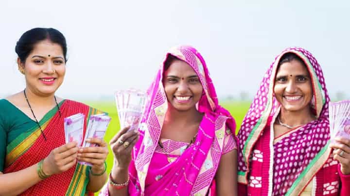 Budget 2024 | 3 कोटी महिलांना 'लखपती दीदी' बनवणार, महिलावर्गासाठी अर्थमंत्र्यांकडून काय गुडन्यूज? Budget 2024 | 3 कोटी महिलांना 'लखपती दीदी' बनवणार, महिलावर्गासाठी अर्थमंत्र्यांकडून काय गुडन्यूज?