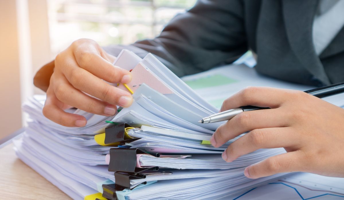 प्रत्येकाकडे असले पाहिजे ही आवश्यक 5 कागदपत्रे, अन्यथा येऊ शकता अडचणीत प्रत्येकाकडे असले पाहिजे ही आवश्यक 5 कागदपत्रे, अन्यथा येऊ शकता अडचणीत