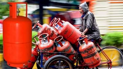 ‘प्युअर फॉर शुअर’, LPG सिलिंडरवर दिसणार QR कोड, ग्राहकांचा होणार असा फायदा