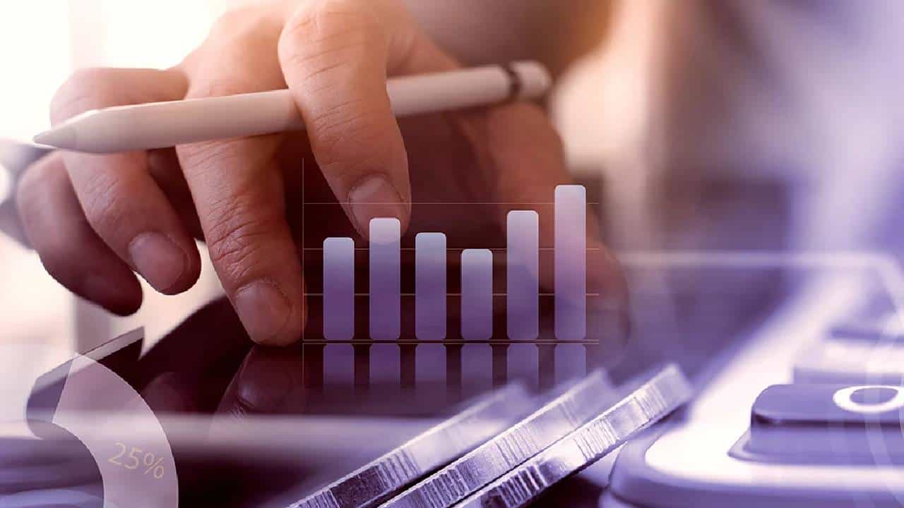 Budget 2024 | अर्थमंत्र्यांकडून आयकरदात्यांना दिलासा? आयकराच्या स्लॅबमध्ये यंदा काय बदल?
