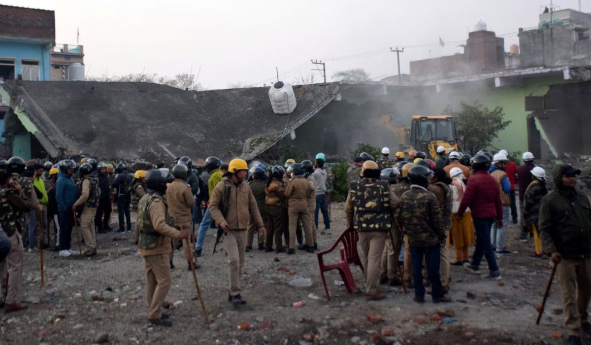 पाडलेल्या अवैध मदरशाच्या जागी बांधले जाणार पोलीस स्टेशन, धामी सरकारची दंगलखोरांवर धडक कारवाई