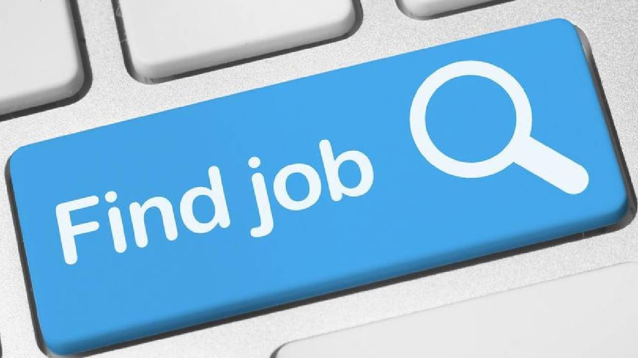 18 ते 27 वयापर्यंतचे उमेदवार हे या भरती प्रक्रियेसाठी आरामात अर्ज करू शकता. चला तर मग उशीर न करता या भरती प्रक्रियेसाठी अर्ज करा.