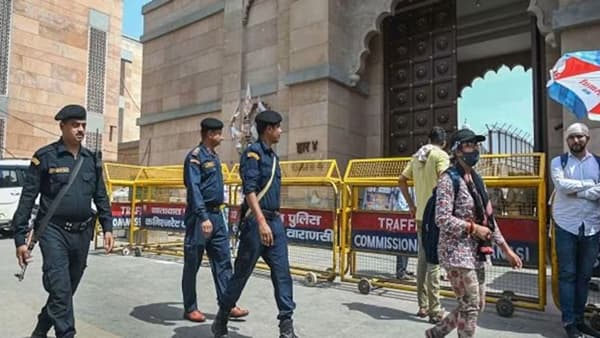 मध्यरात्री ज्ञानवापीचे तळघर उघडले, 31 वर्षानंतर पूजा, गणेश-लक्ष्मीची आरती