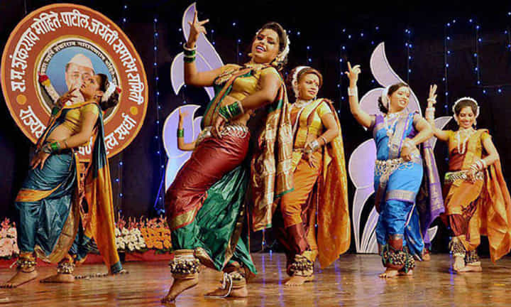 akluj lavani mahotsav 2024 | इतर ठिकाणी नुसता धिंगाणा, अकलुजची लावणी एक नंबर, कलाकारांच्या प्रतिक्रिया akluj lavani mahotsav 2024 | इतर ठिकाणी नुसता धिंगाणा, अकलुजची लावणी एक नंबर, कलाकारांच्या प्रतिक्रिया