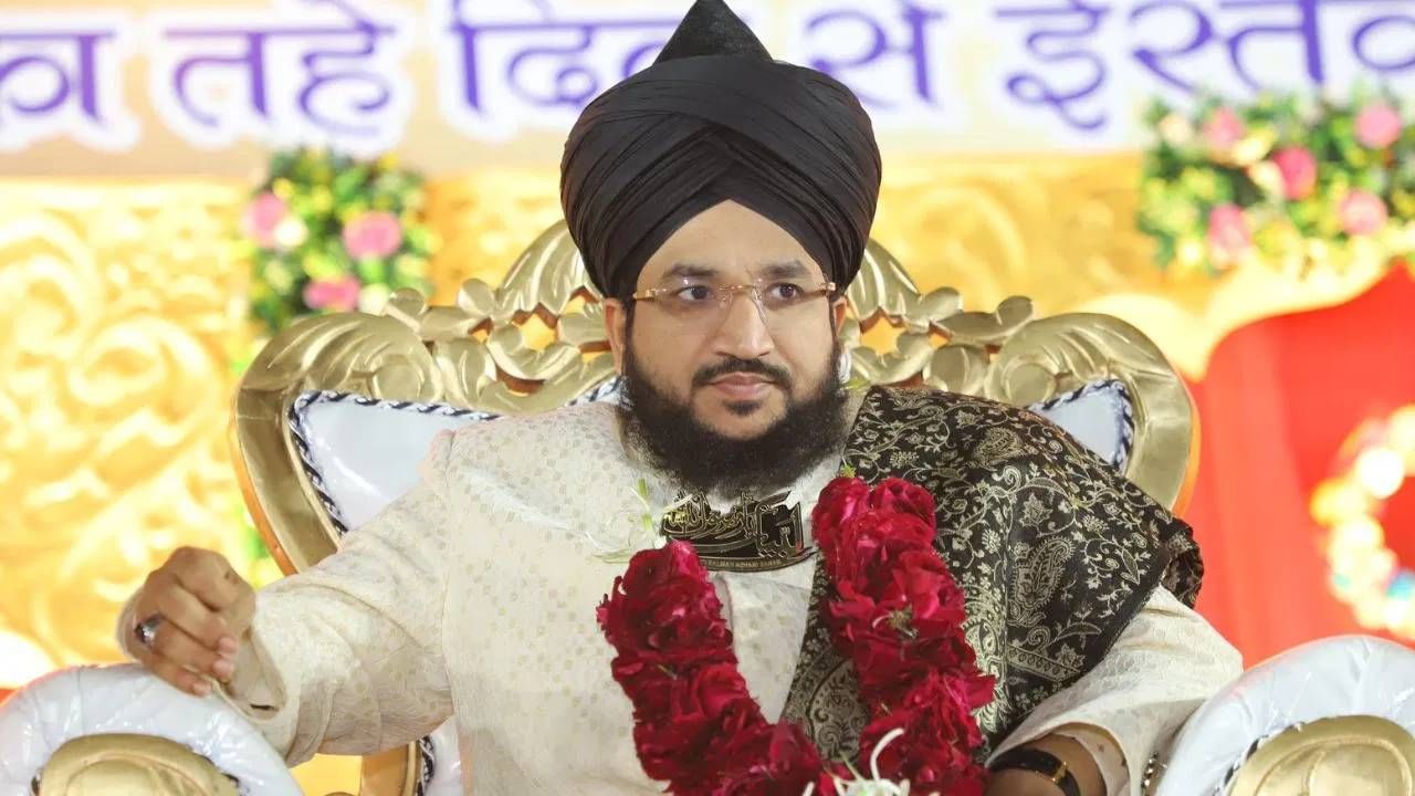 ज्यांच्यासाठी घाटकोपर पोलीस स्टेशनबाहेर मोठा हंगामा ते मौलाना सलमान कोण? मुंबई ते गुजरातपर्यंत वाद ज्यांच्यासाठी घाटकोपर पोलीस स्टेशनबाहेर मोठा हंगामा ते मौलाना सलमान कोण? मुंबई ते गुजरातपर्यंत वाद