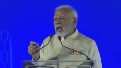 भारत-युएई दोस्ती जिंदाबाद, मला हा क्षण जगून घ्यायचाय, मोदी अबूधाबीत भारतीयांचा उत्साह पाहून भारावले