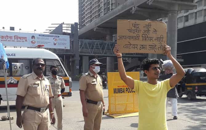 तुम्ही काही रेल्वेचे जावई नाहीत....,पोस्टर बॉय चेतनचा रिल का होतोय व्हायरल
