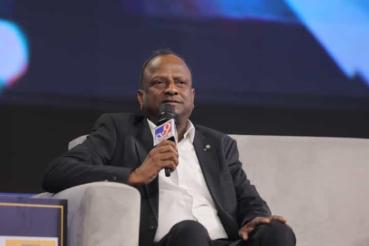 WITT Global Summit : सायबर फ्रॉडला सामोरं जाणं हे बँकांसाठी मोठं आव्हान, BharatPe चे रजनीश कुमार यांनी व्यक्त केली चिंता WITT Global Summit : सायबर फ्रॉडला सामोरं जाणं हे बँकांसाठी मोठं आव्हान, BharatPe चे रजनीश कुमार यांनी व्यक्त केली चिंता