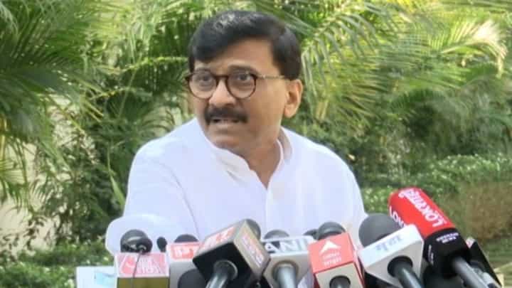 'करमचंद काय म्हणताय तुम्ही तर फेकुचंद', संजय राऊत यांनी कोणावर केली टीका ? 'करमचंद काय म्हणताय तुम्ही तर फेकुचंद', संजय राऊत यांनी कोणावर केली टीका ?