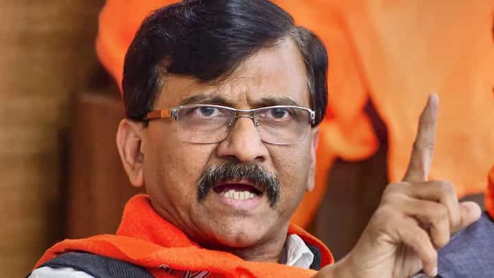 2024 साली मोदी पंतप्रधान नसतील ही शिवसेनेची गॅरंटी, संजय राऊत यांचा दावा 2024 साली मोदी पंतप्रधान नसतील ही शिवसेनेची गॅरंटी, संजय राऊत यांचा दावा