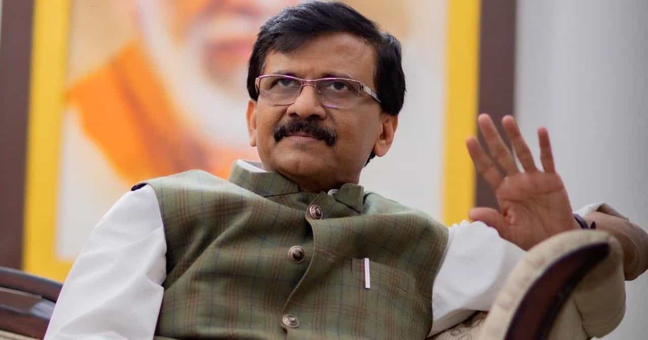 अजित पवार आणि शिंदे यांच्यापुढे कमळावर लढा, असा जेपी नड्डांचा प्रस्ताव, संजय राऊत यांचा दावा