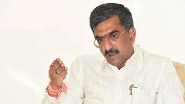 'मनोज जरांगे यांची सगळी वक्तव्यं...,' काय म्हणाले शंभूराज देसाई 'मनोज जरांगे यांची सगळी वक्तव्यं...,' काय म्हणाले शंभूराज देसाई