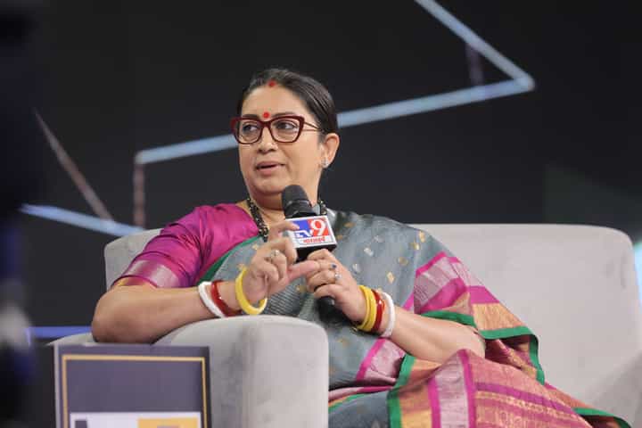 WITT Global Summit : 'असे प्रश्न फक्त महिलांनाच का?', कोणत्या प्रश्नावर स्मृती इराणी यांनी खोचकपणे केला उलट सवाल? WITT Global Summit : 'असे प्रश्न फक्त महिलांनाच का?', कोणत्या प्रश्नावर स्मृती इराणी यांनी खोचकपणे केला उलट सवाल?