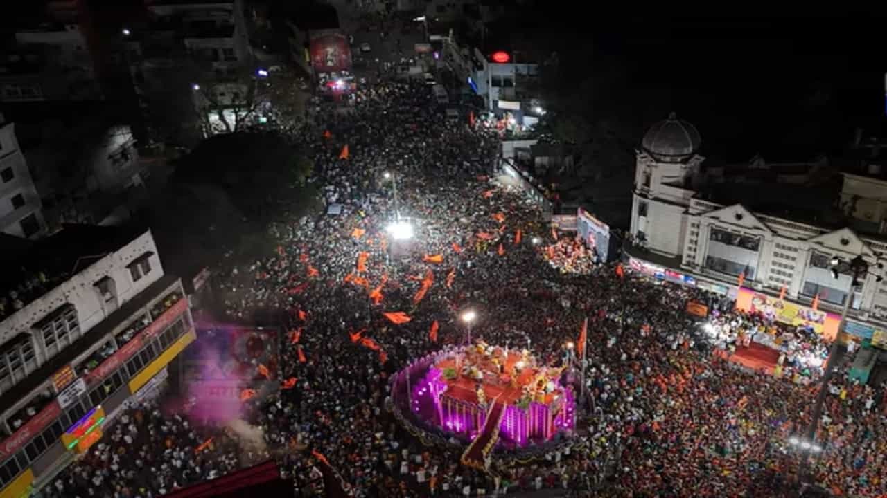 शिवरायांच्या जन्मोत्सवाचा अभूतपूर्व सोहळा, डोळ्याचं पारणं फेडणारी बघा ड्रोन दृश्य