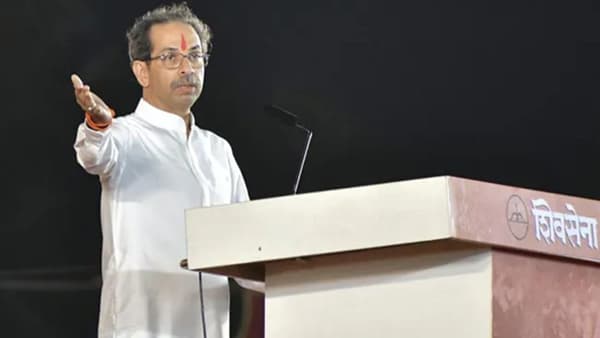 आमदारकी गेल्यावर कचऱ्याच्या टोपलीत टाकले, कट्टर शिवसैनिकाचा ठाकरेंवर गंभीर आरोप